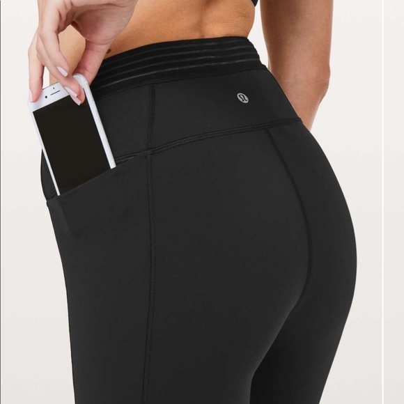 Lululemon Find Focus 7/8 Tight Pant size 6 Like New! - Picture 4 of 16